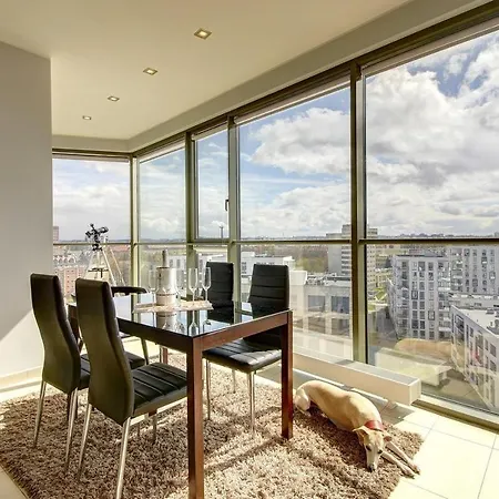 Helios Luxury In Skyscraper Apartment