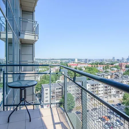 Helios Luxury In Skyscraper