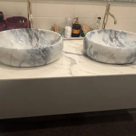 Helios Luxury In Skyscraper *