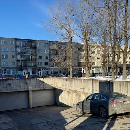 Helios Luxury In Skyscraper