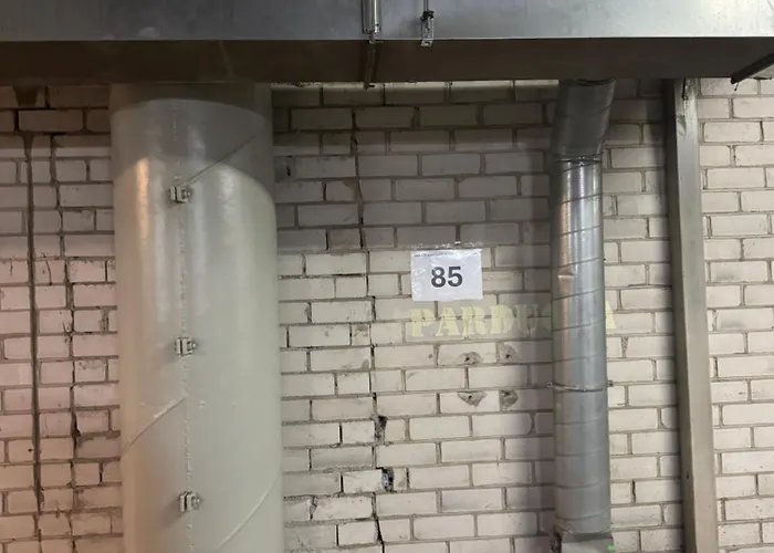 Helios Luxury In Skyscraper